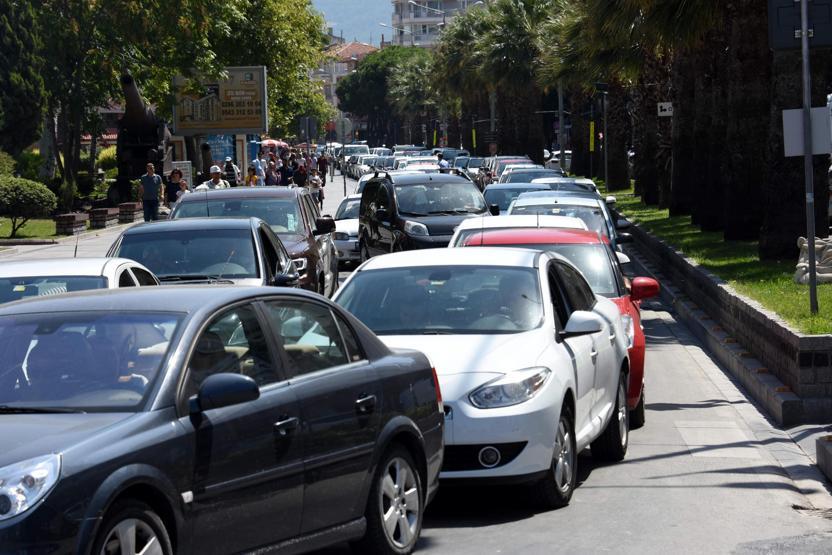 Tatilciler dönemiyor