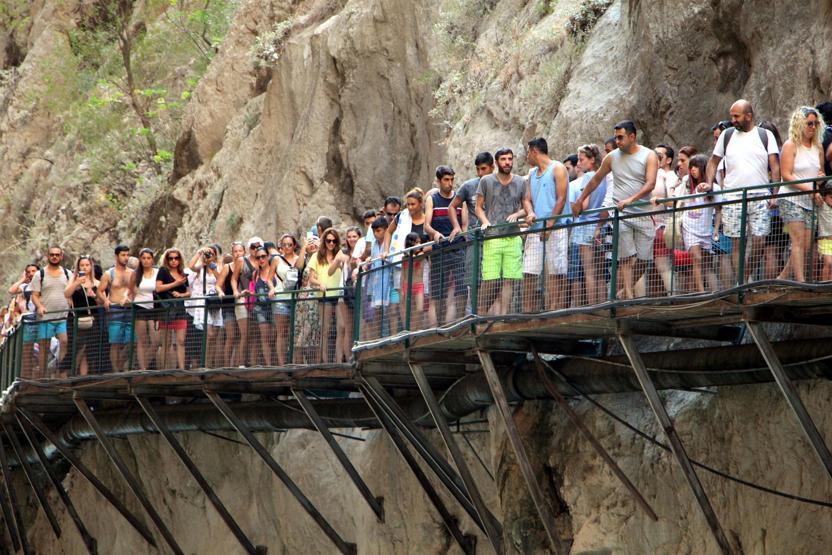 Dünyaca ünlü kanyonda bayram izdihamı: 9 günde 50 bin kişi