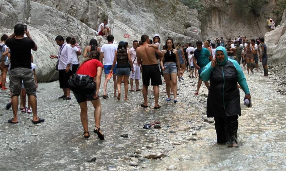 İğne atsan yere düşmez: Saklıkent Kanyonu