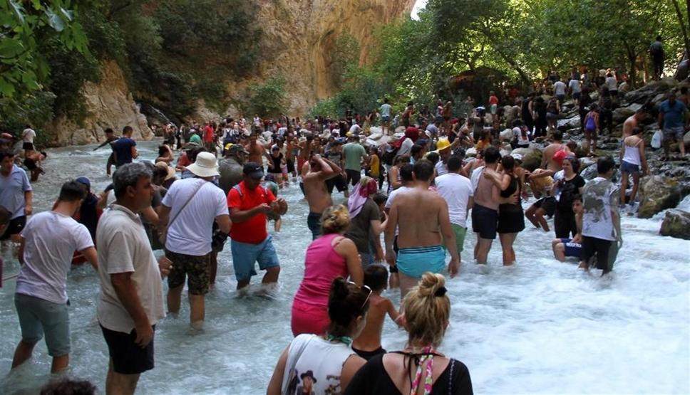 İğne atsan yere düşmez: Saklıkent Kanyonu