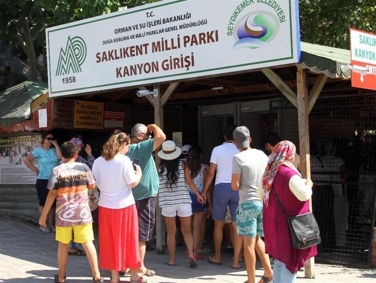 İğne atsan yere düşmez: Saklıkent Kanyonu