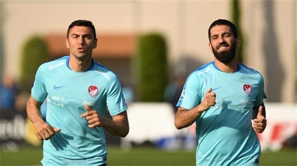 Burak Yılmaz ve Lucescu basın toplantısı düzenledi