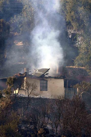 Son dakika... Muğlada yangın dehşeti... Evler kül oldu