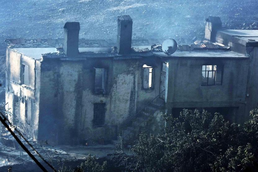 Son dakika... Muğlada yangın dehşeti... Evler kül oldu