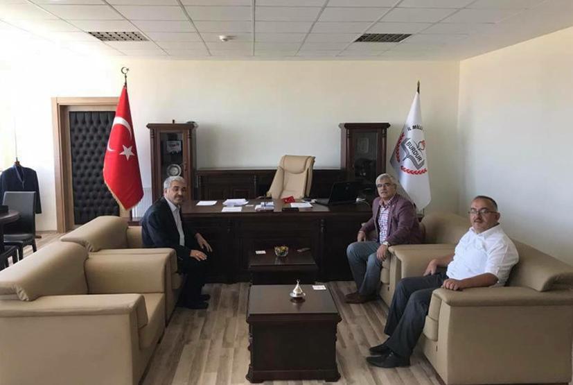 MEB İl Müdürünün makamında Atatürk portresi yok önergesi