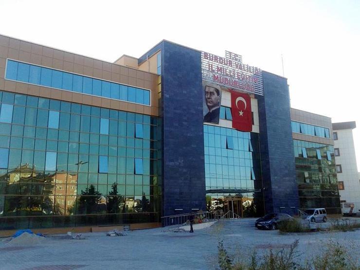 MEB İl Müdürünün makamında Atatürk portresi yok önergesi