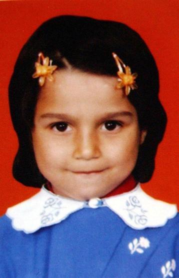 Kuzenlerin katilleri 11,5 yıl sonra yakalanınca aileler mezarlığa koştu
