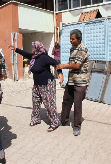 Kuzenlerin katilleri 11,5 yıl sonra yakalanınca aileler mezarlığa koştu