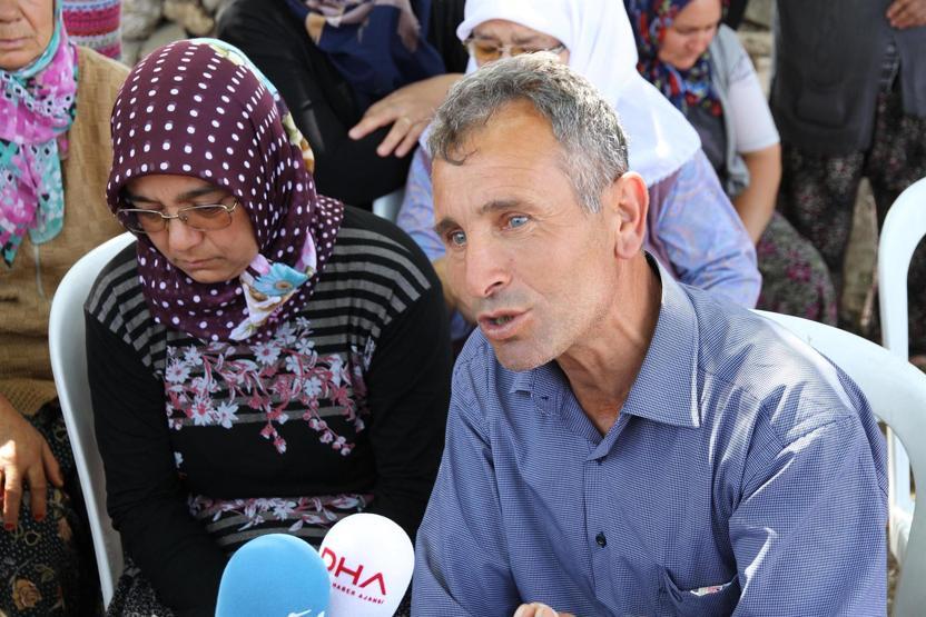 Kuzenlerin katilleri 11,5 yıl sonra yakalanınca aileler mezarlığa koştu
