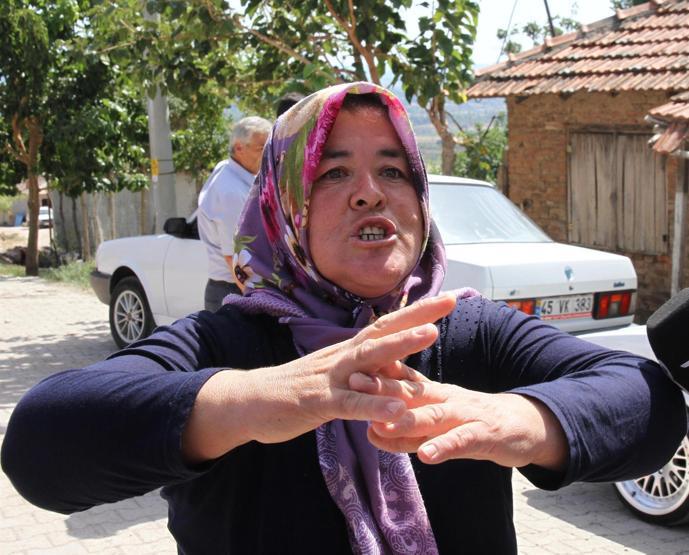 Kuzenlerin katilleri 11,5 yıl sonra yakalanınca aileler mezarlığa koştu