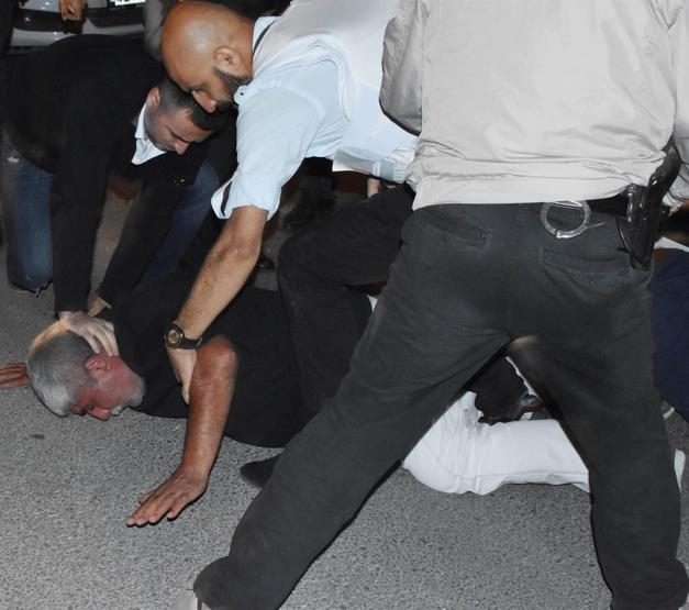 Cinayet şüphelisi baba ve oğlu operasyonla yakalandı