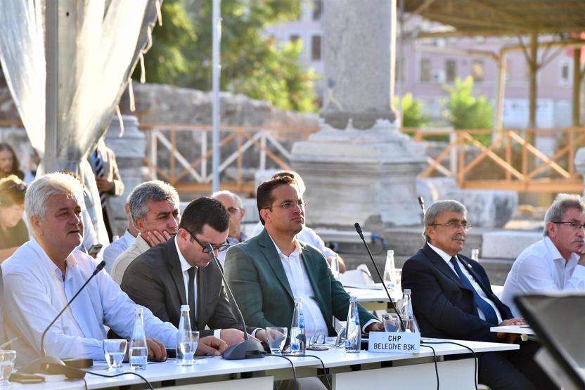 1500 yıl sonra bir ilk Roma dönemi giysileri giymiş canlı mankenler karşıladı