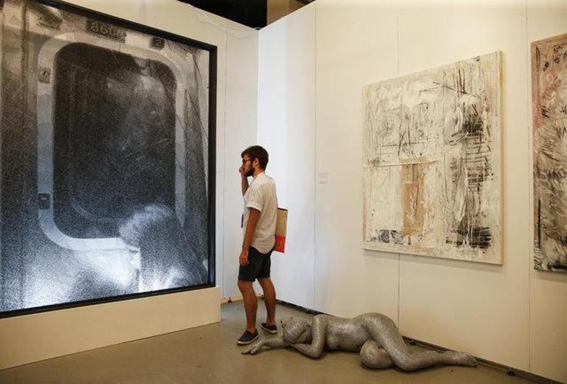 Contemporary Istanbul ünlü akımına uğradı