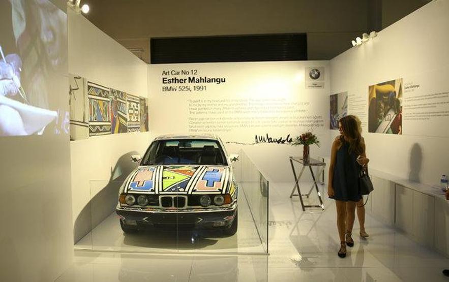 Contemporary Istanbul ünlü akımına uğradı