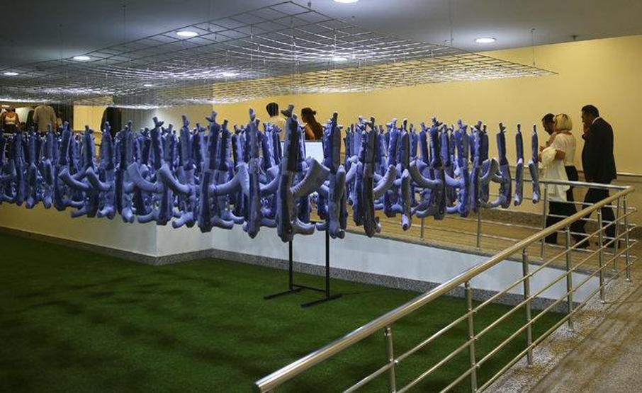 Contemporary Istanbul ünlü akımına uğradı