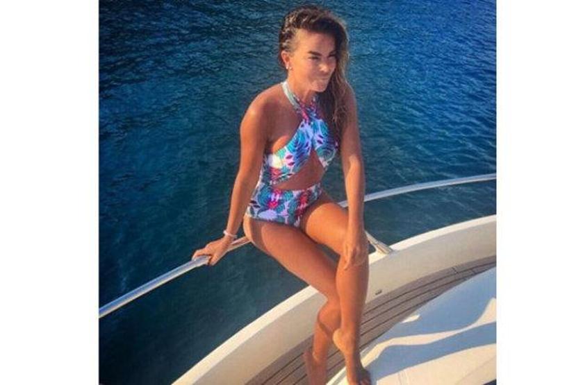 Özlem Yıldız photoshop kurbanı oldu