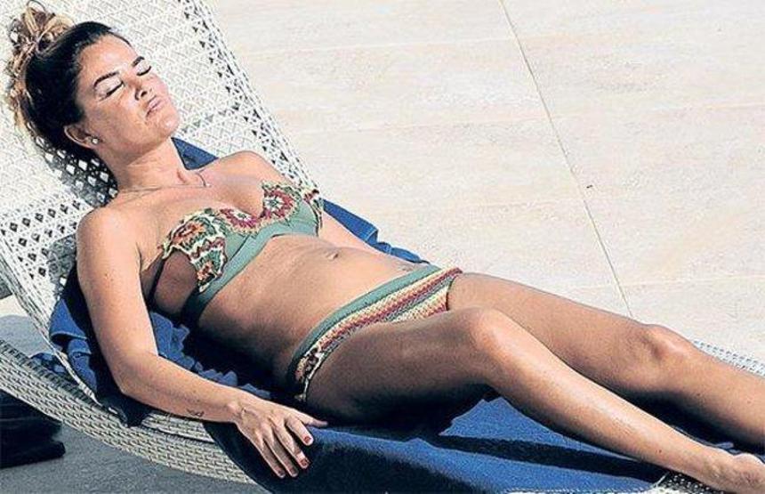 Özlem Yıldız photoshop kurbanı oldu