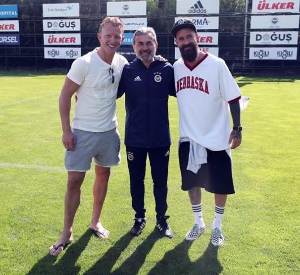 Kuyt ve Meireles Samandırada
