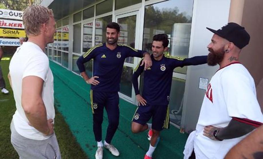 Kuyt ve Meireles Samandırada