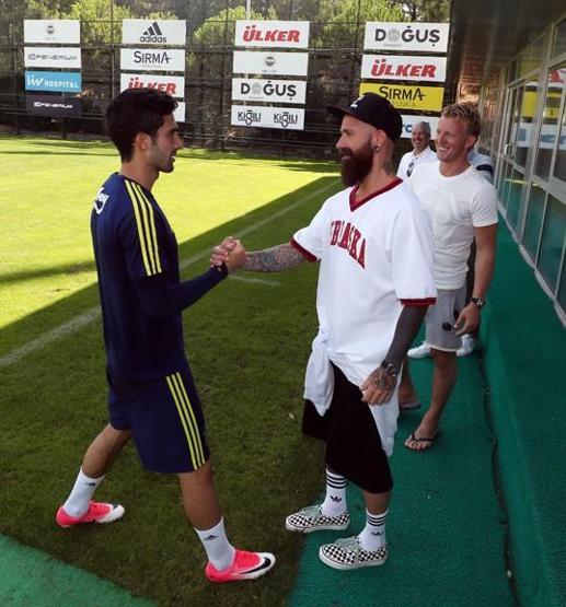 Kuyt ve Meireles Samandırada