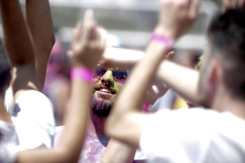 Renklerin festivali Brezilyaya taşındı