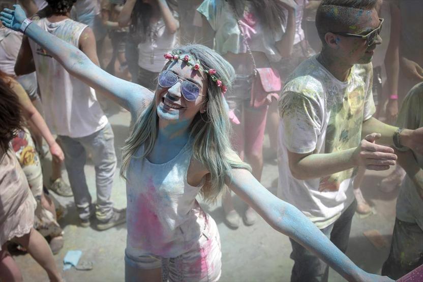 Renklerin festivali Brezilyaya taşındı