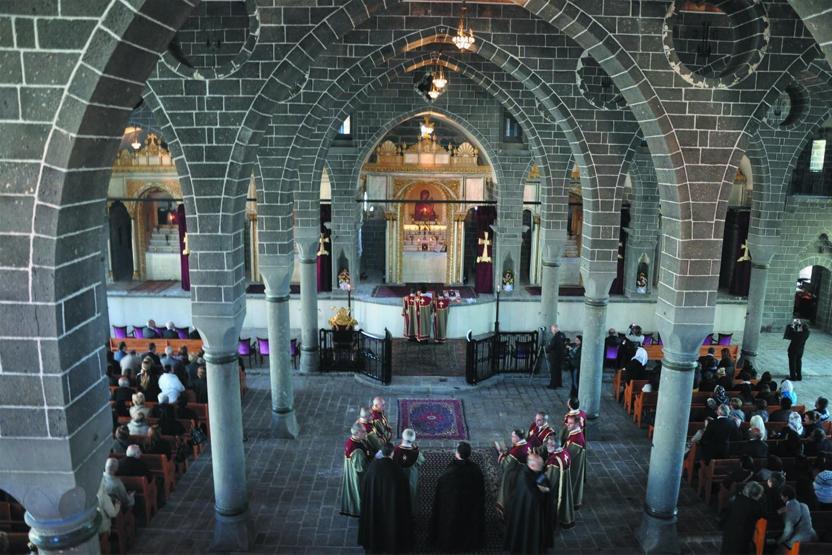 Surdaki Ermeni kilisesi şimdi de hırsızların hedefinde