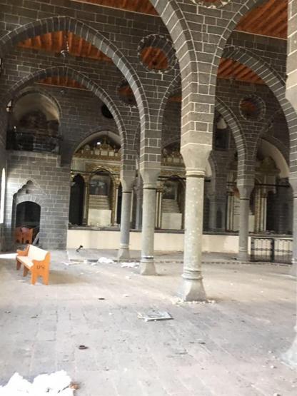 Surdaki Ermeni kilisesi şimdi de hırsızların hedefinde