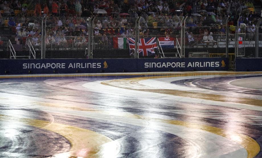 Formula 1 Singapur GPsinde unutulmaz başlangıç