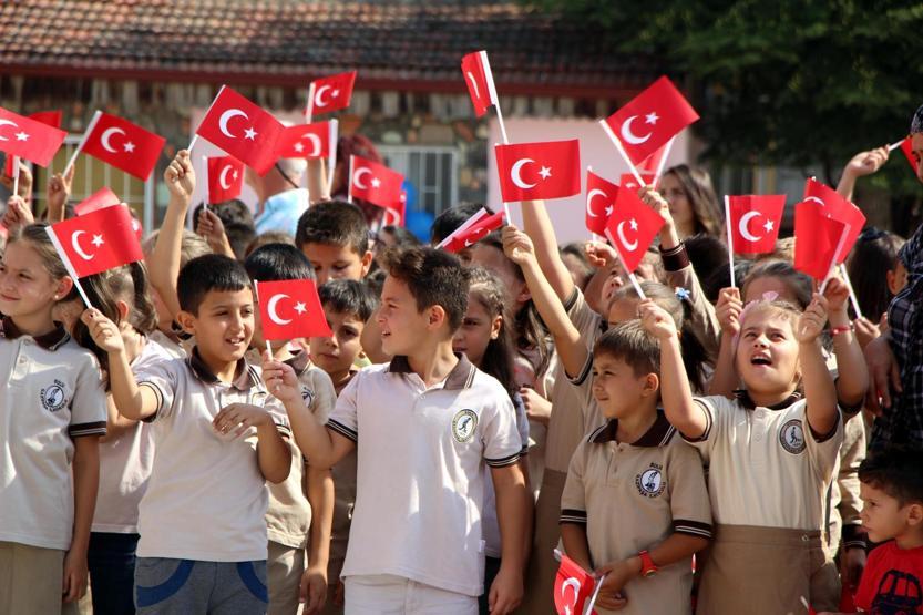 Boluda öğrencileri bunaltan tören