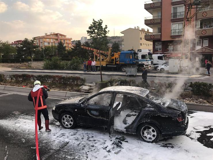 Tüp taktırılan lüks otomobil hareket halindeyken alev topuna döndü