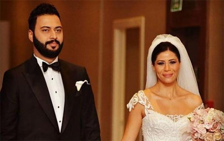 Boşanmak için 300 bin TL istiyor