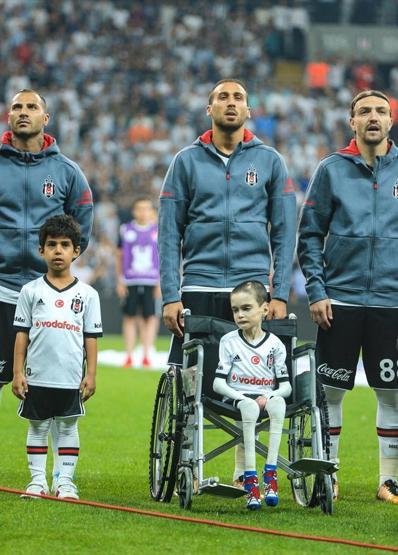 Cumali hayal ettikçe hayat güzel