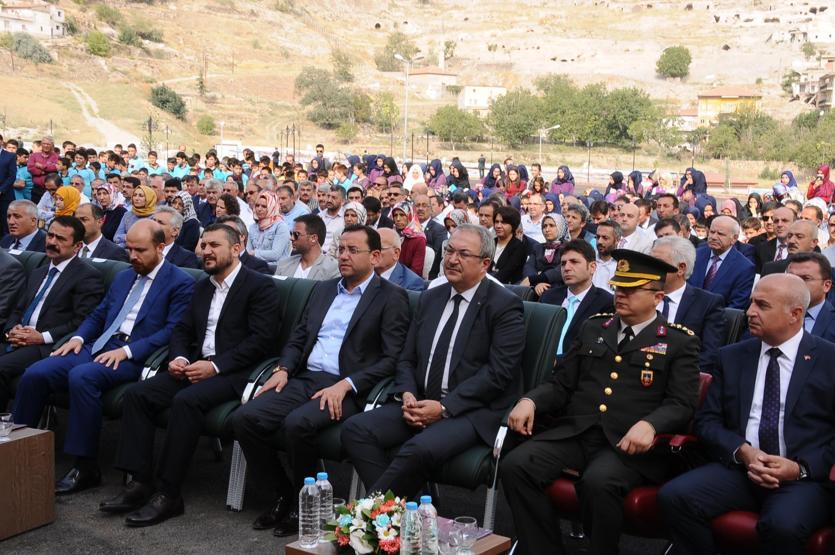 Bilal Erdoğan, babasının isminin verildiği okulu açtı