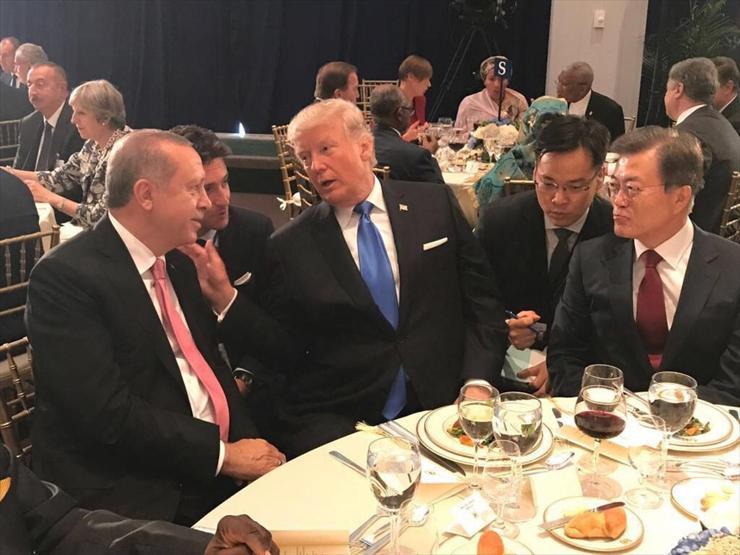 Cumhurbaşkanı Erdoğan ve Trump aynı masada buluştu