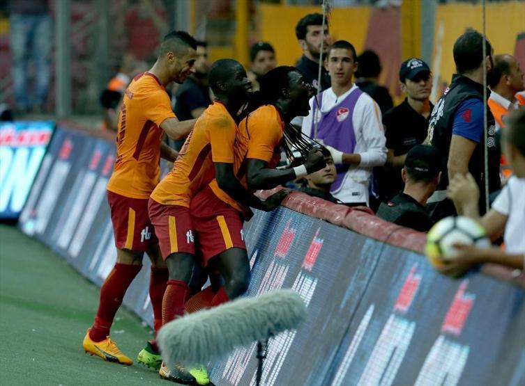 Galatasaray 2017-2018 sezonunda para basıyor
