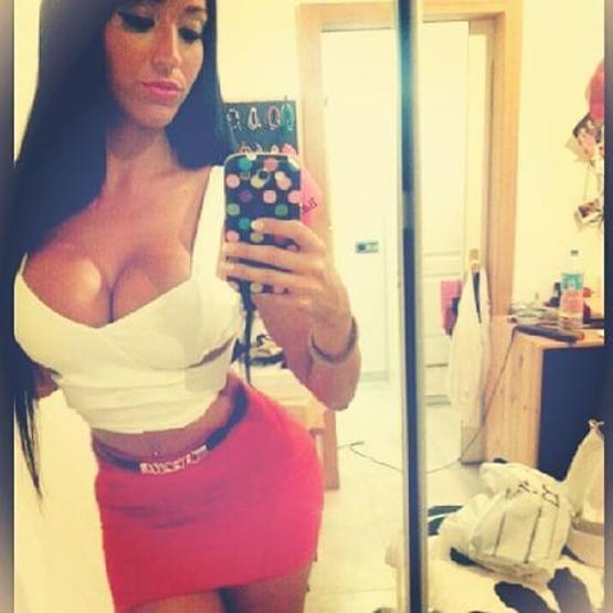 Aurah Ruiz Instagramı salladı