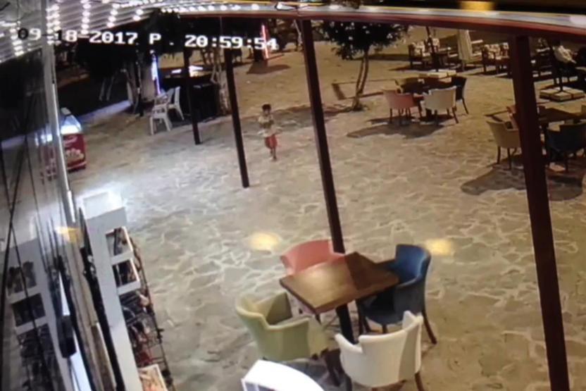 Duşakabinde ölü bulunan küçük Muhammedin görüntüleri ortaya çıktı