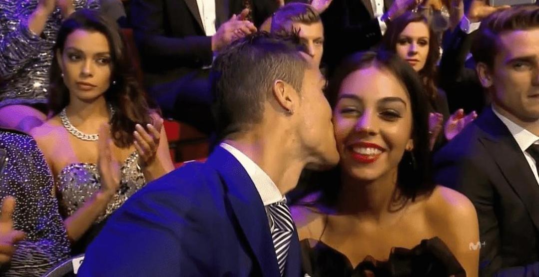Cristiano Ronaldonun kızı olacak