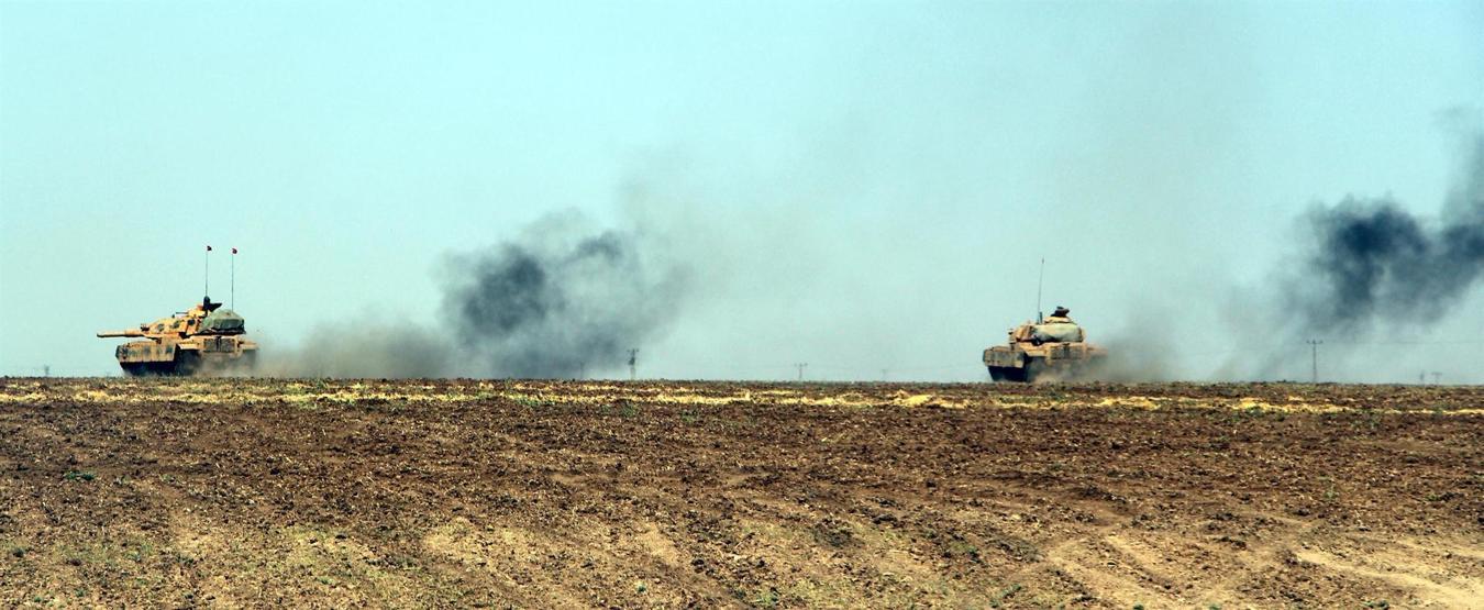 Haburda tanklara manevra ve taarruz eğitimi