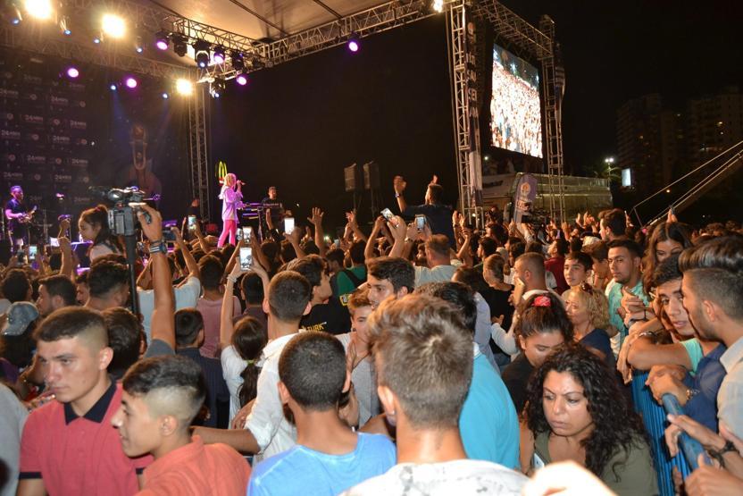 Aleyna Tilki konserde sahneyi terk etti
