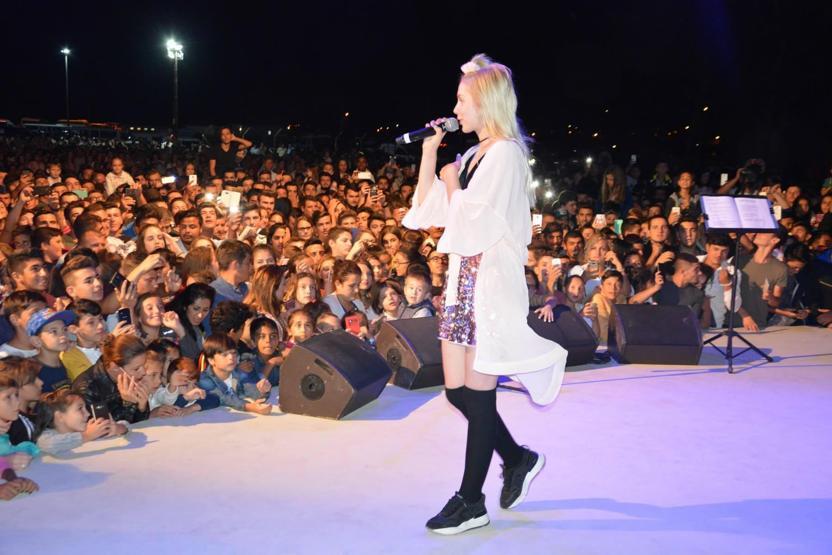 Aleyna Tilki konserde sahneyi terk etti