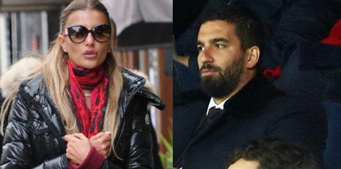 Özge Ulusoydan Arda Turanla aşk yaşadığı iddialarına canlı yayında yanıt