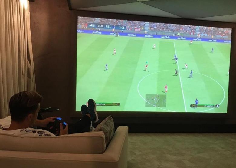 Mesut Özilden büyük gaf
