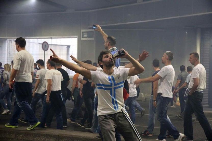 Hırvat taraftarlar Milanoyu yaktı, yıktı, yetmedi bunu da yaptı