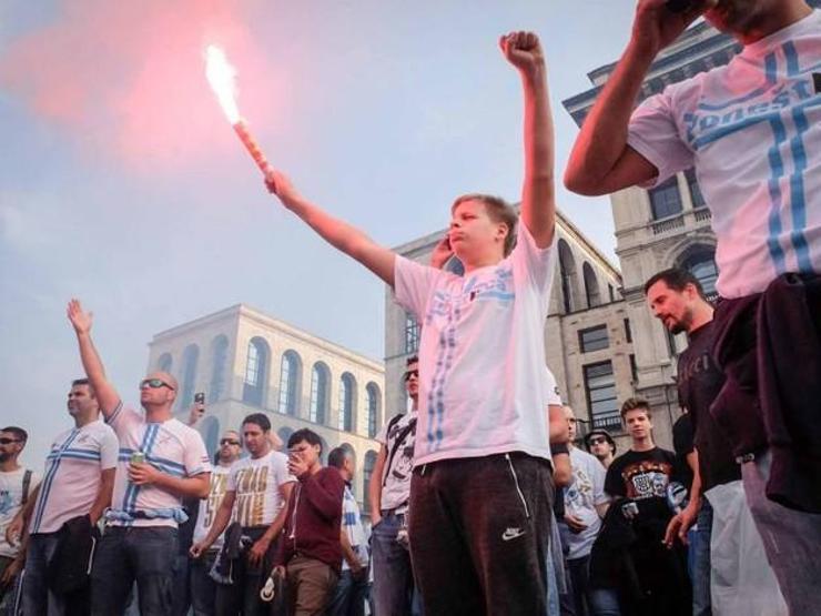 Hırvat taraftarlar Milanoyu yaktı, yıktı, yetmedi bunu da yaptı