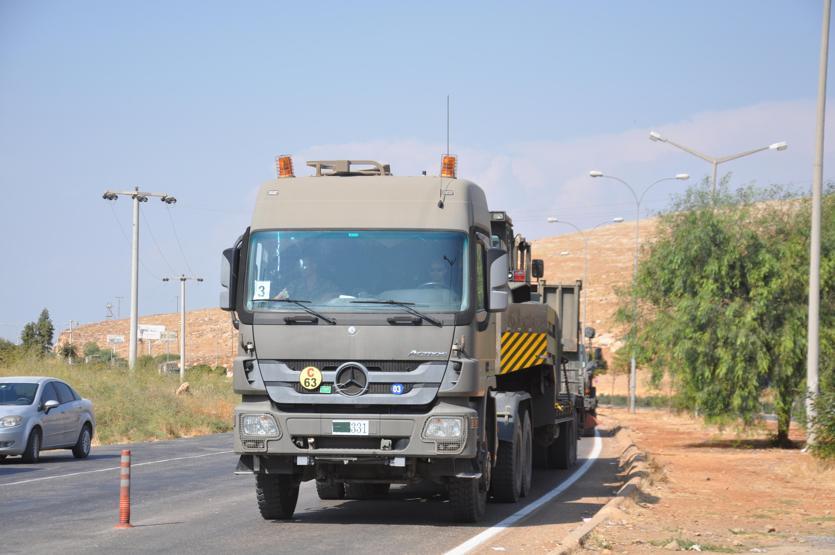 Askeri araçlar Cilvegözü Gümrük Kapısı’ndan geçirildi