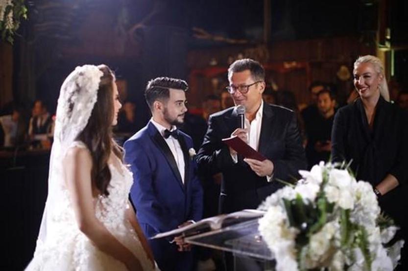 Rüzgar Erkoçların eşinden sosyal medyadan sert yanıt
