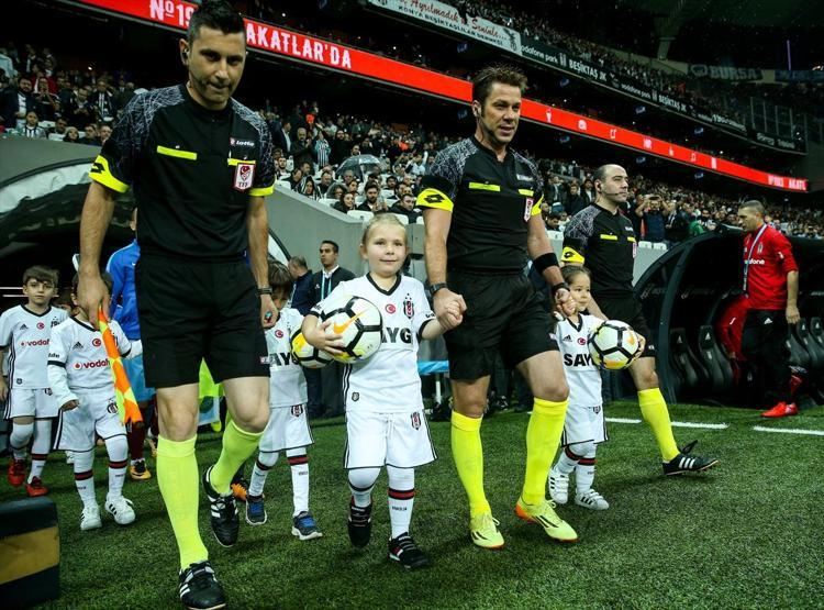 Rıdvan Dilmen: Olcay Şahanın hareketi doğru değil