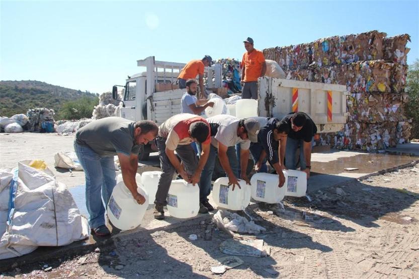 Bir kamyon kaçak içki imha edildi
